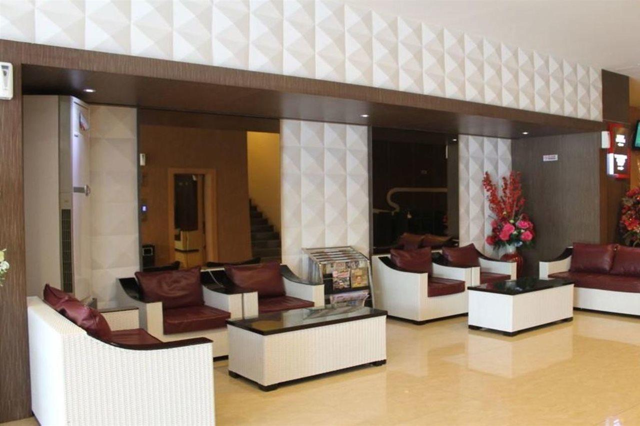 Grand Imawan Hotel Макасар Экстерьер фото